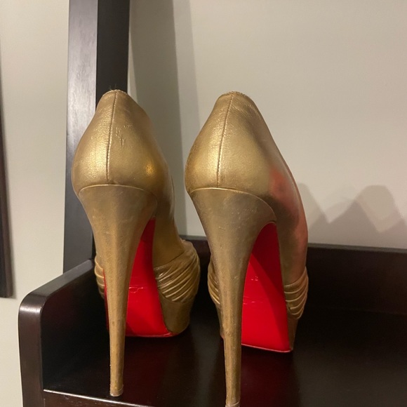 Christian Louboutin gold 150mm sexy party shoes in size 38 - Picture 3 of 11
